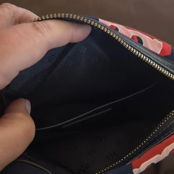 EUC Authentic Tory Burch Navy and Pink logo Cosmetic Bag - Picture 9 of 10